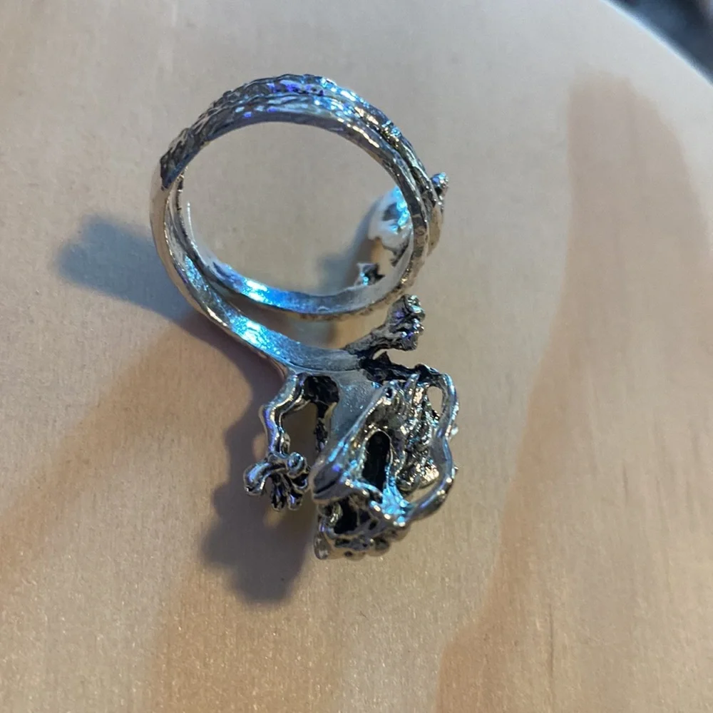 NWOT Silver Ring - Picture 4 of 8